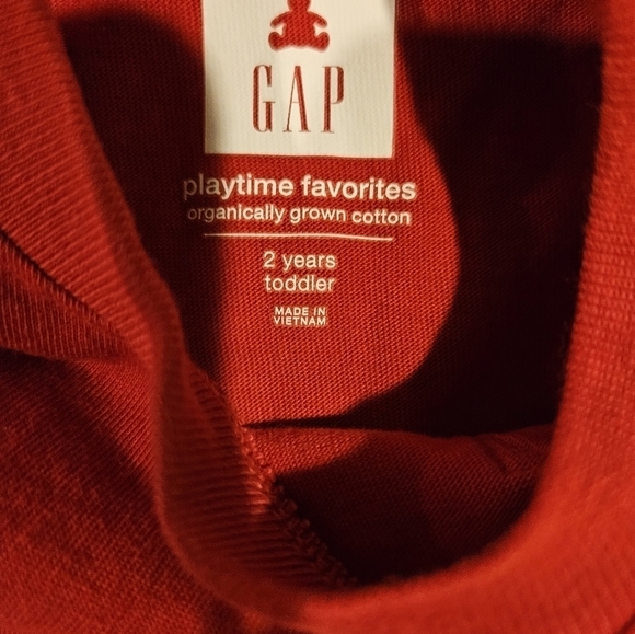 CLEARANCE! GAP KID'S RED SOFT KNIT LONG SLEEVED T-SHIRT SIZE 2T - Picture 2 of 7